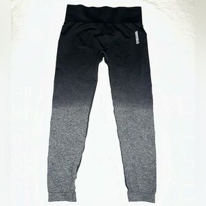 NEW Gym shark workout leggings black with gray size large